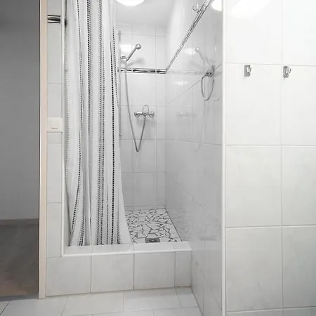 Luegisland Salietti * 아로사