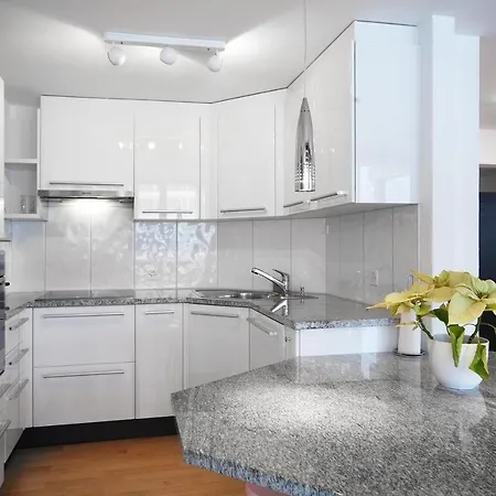 Luegisland Salietti * 아로사